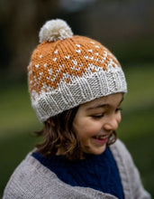 Load image into Gallery viewer, Acorn Kids Snowflake Beanie - 2 colour options