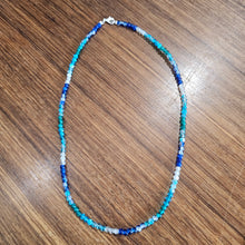 Load image into Gallery viewer, Glass Bead Necklace
