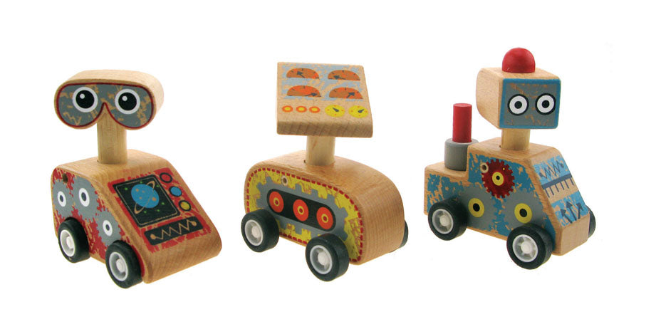 Wooden Pull Back Robots