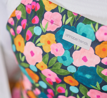 Load image into Gallery viewer, Apron - Linen - Spring Blooms
