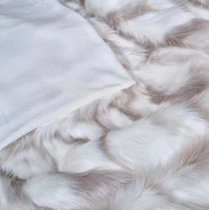 White Lynx Faux Fur Throw - Ivory & Silver Grey
