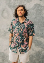 Load image into Gallery viewer, Mens Short Sleeve Tencel Shirt - 3 Designs
