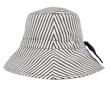 Load image into Gallery viewer, Vacationer Reversible Ladies Sun Hat - Bobbie/Ebony
