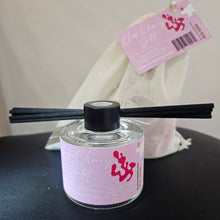Load image into Gallery viewer, Diffuser - Assorted Scents 100ml
